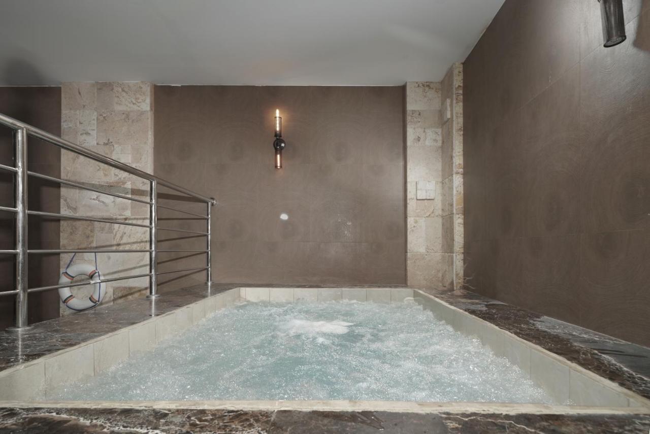 Swiss In Tabuk Hotel Экстерьер фото