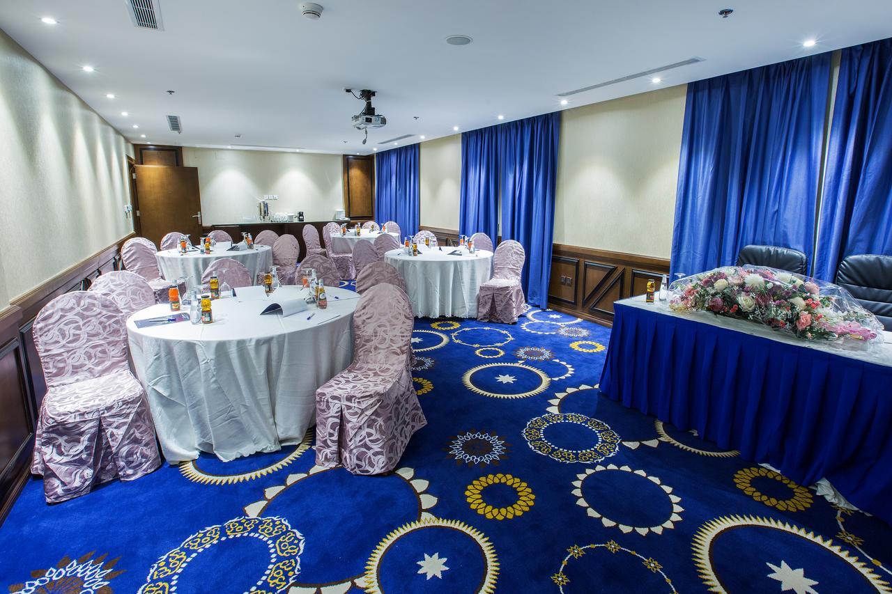 Swiss In Tabuk Hotel Экстерьер фото