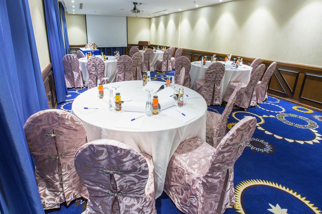 Swiss In Tabuk Hotel Экстерьер фото