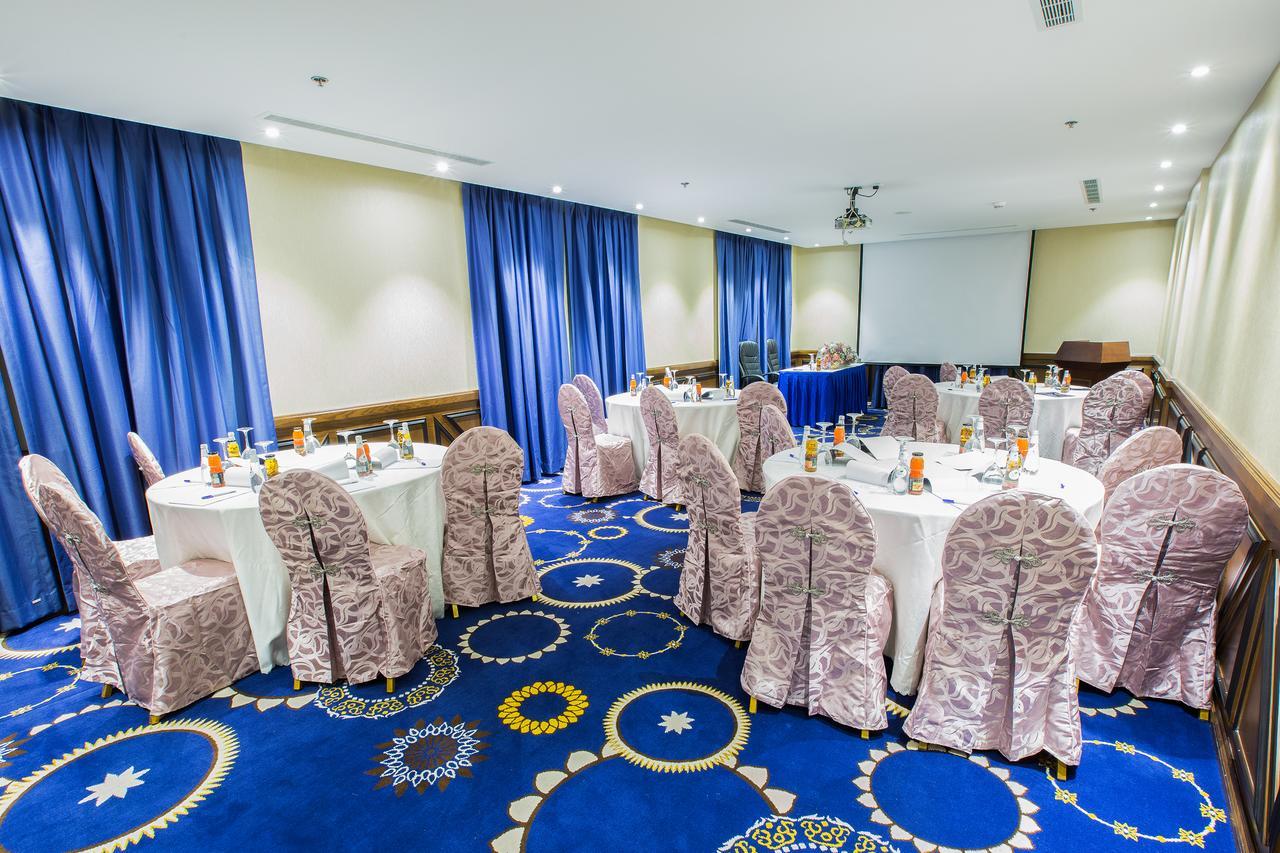 Swiss In Tabuk Hotel Экстерьер фото
