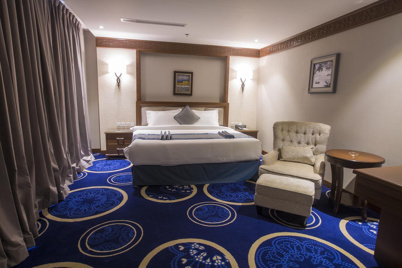 Swiss In Tabuk Hotel Экстерьер фото