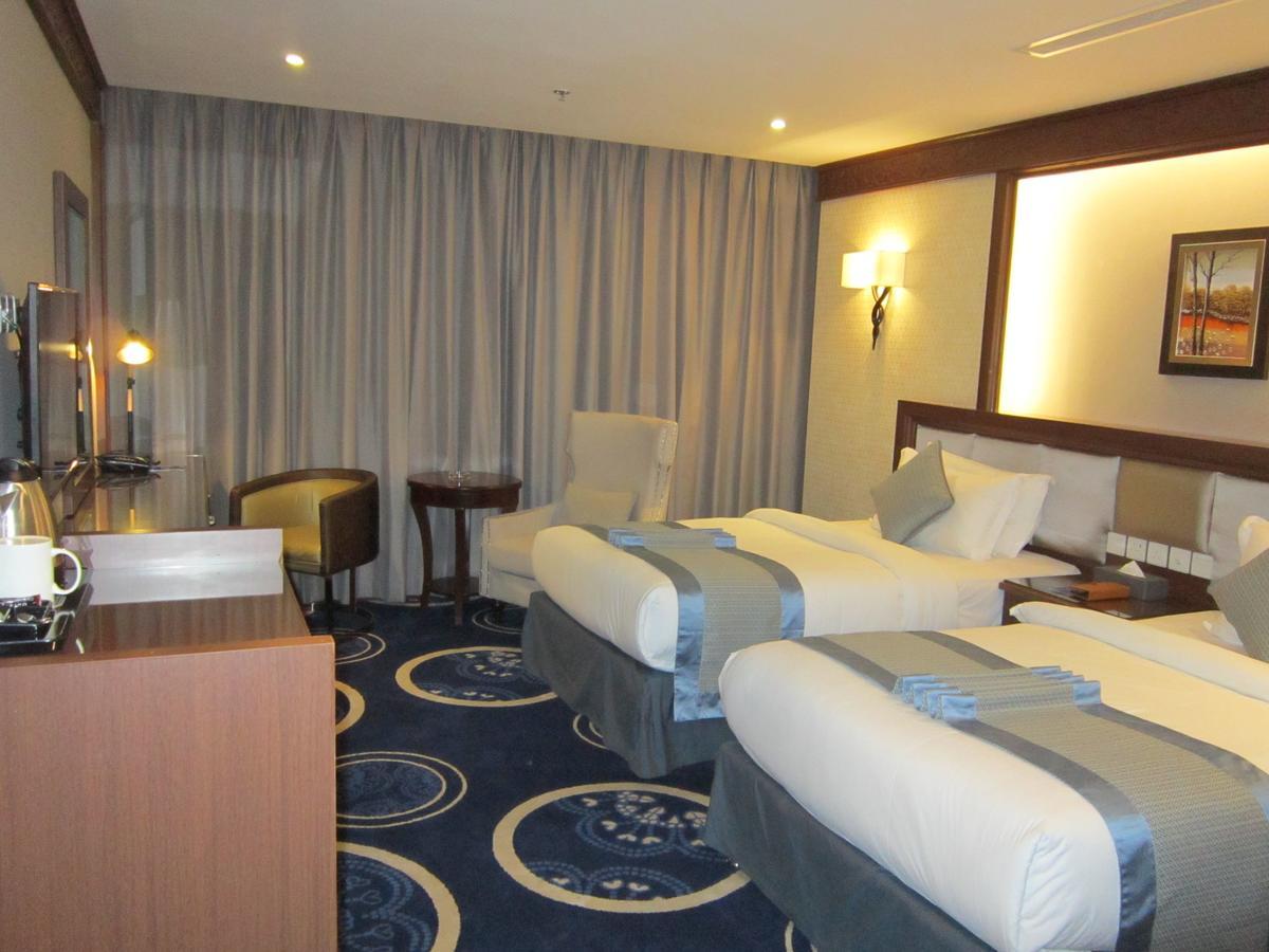 Swiss In Tabuk Hotel Экстерьер фото
