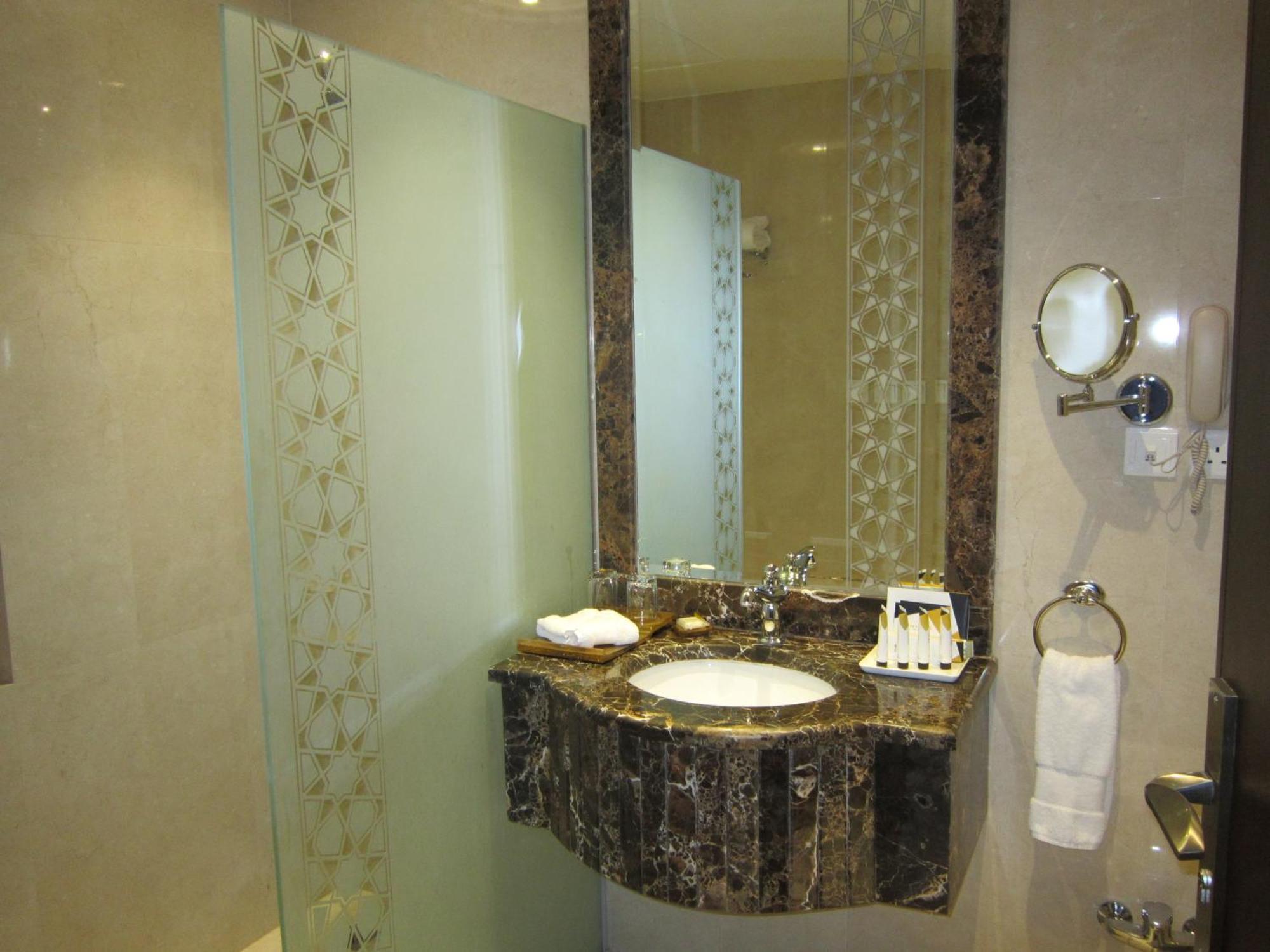 Swiss In Tabuk Hotel Экстерьер фото
