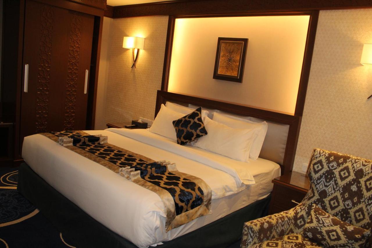 Swiss In Tabuk Hotel Экстерьер фото